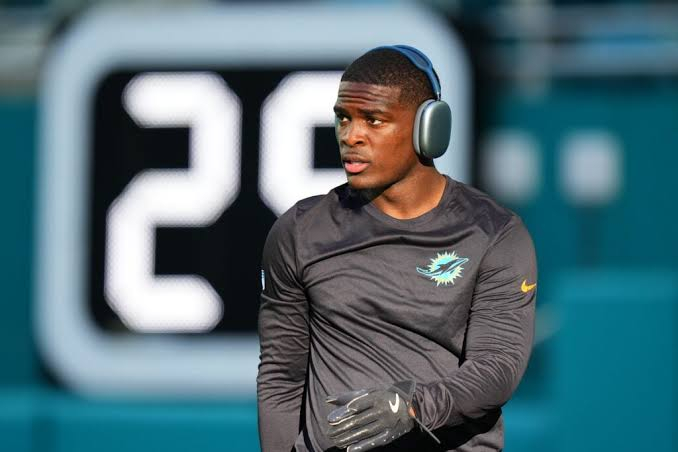 Is De'Von Achane Married? Inside the Dolphins Star's Private Family Life