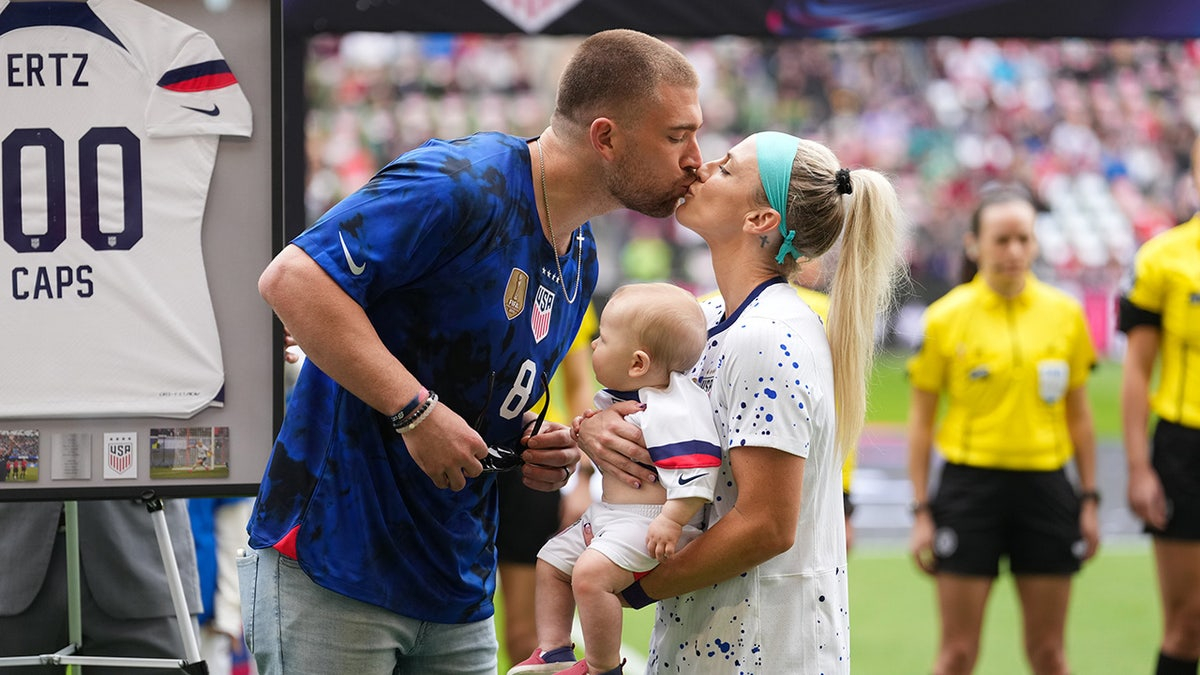 Zach Ertz Wife: Inside Julie Ertz’s Legendary Soccer Career and the Love Story That Started at a Stanford Baseball Game Zach Ertz Wife: Inside Julie Ertz’s Legendary Soccer Career and the Love Story That Started at a Stanford Baseball Game