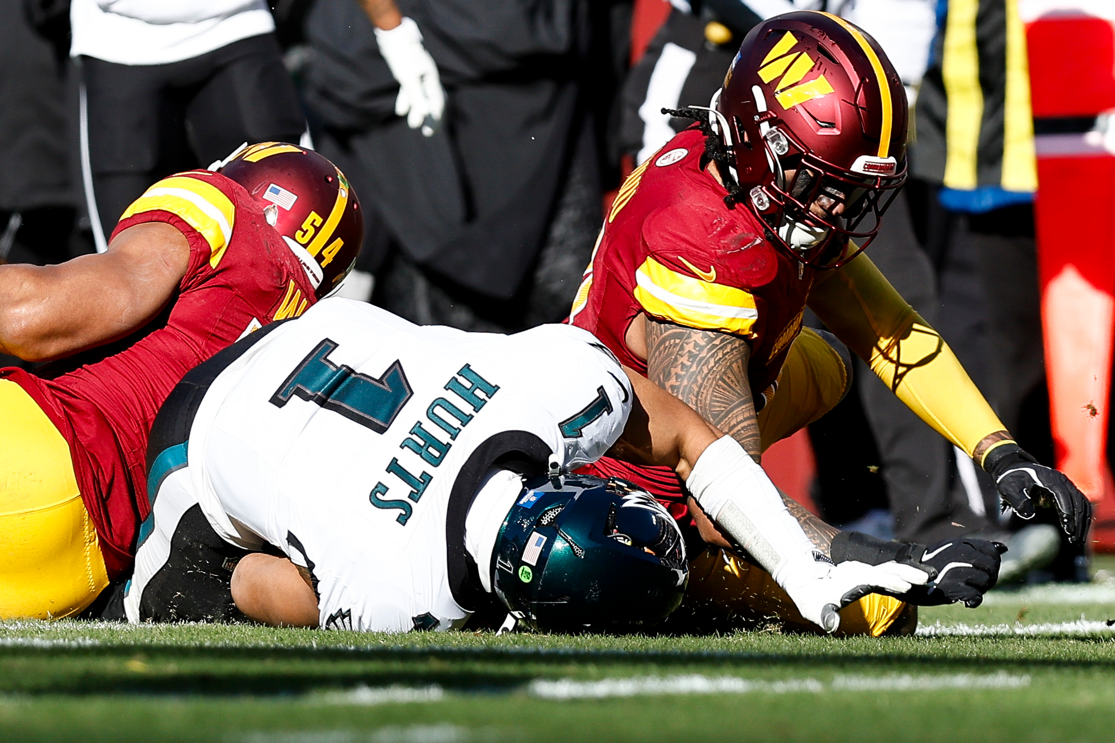 What Happened to Jalen Hurts? The Brutal Hit, the Medical Tent Delay, and the Frustration That Cost the Eagles