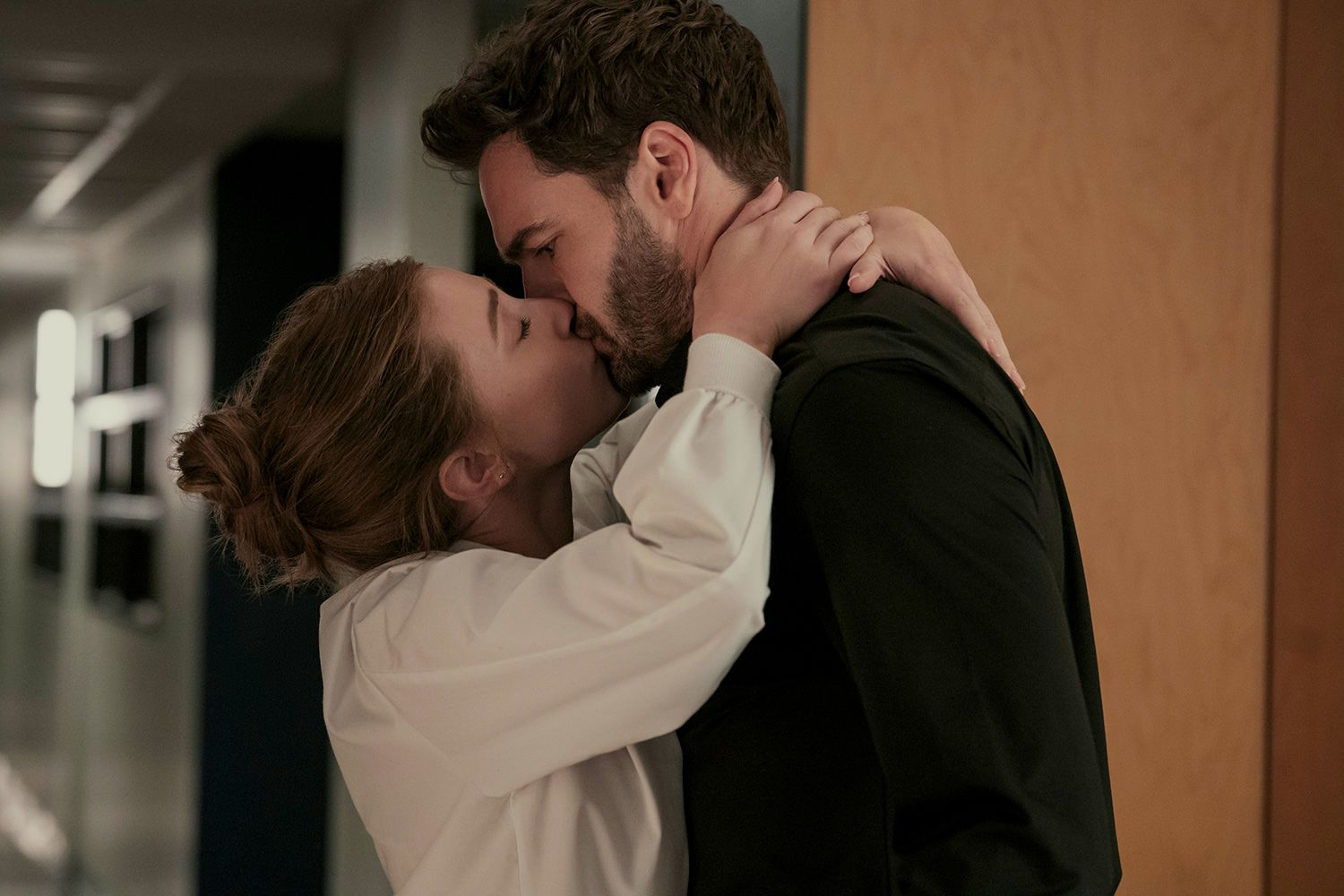 Are Lili Reinhart and Tom Bateman Dating? The Truth About The Love Hypothesis Co-Stars