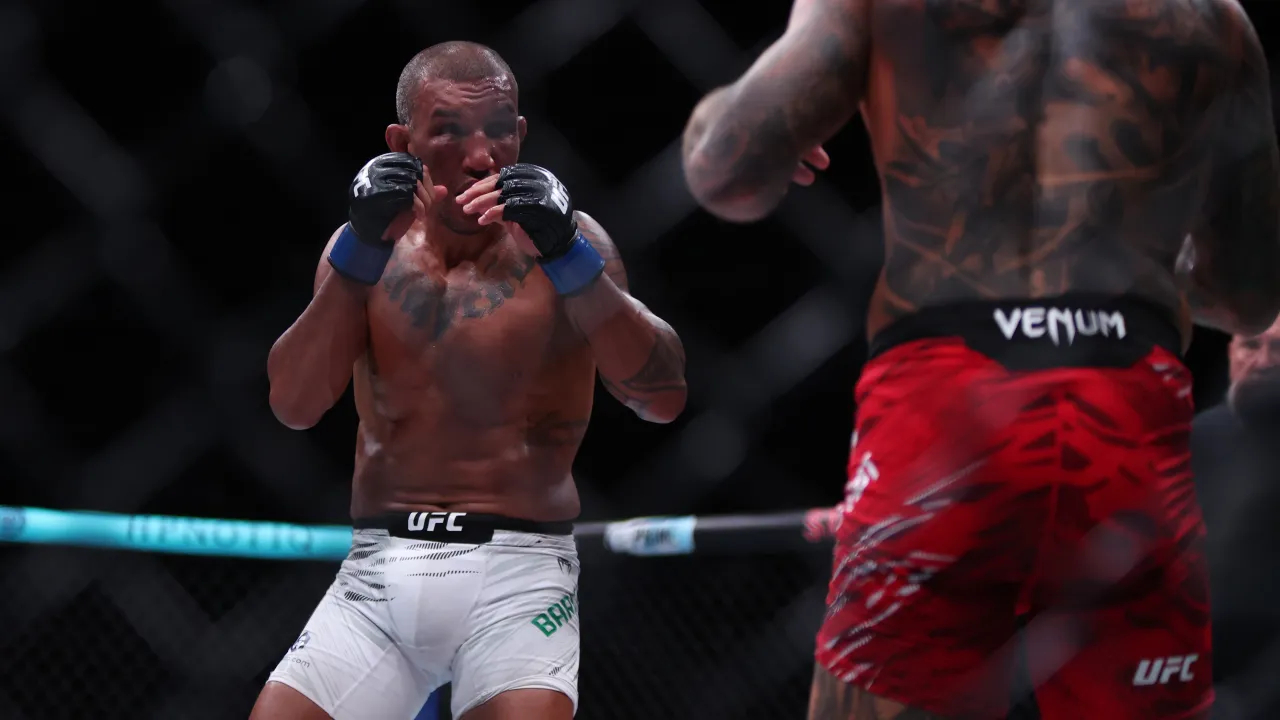 What Happened to Raoni Barcelos? UFC Veteran Stable After Scary Collapse at UFC Vegas 121