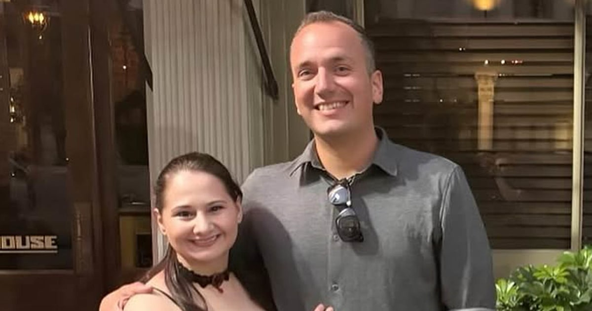 Gypsy Rose Boyfriend Ken Urker Relationship Timeline: From Prison Letters to Parenthood and Tragedy Gypsy Rose Boyfriend Ken Urker Relationship Timeline: From Prison Letters to Parenthood and Tragedy